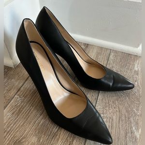 Nine West black leather stiletto heel. Size 7
